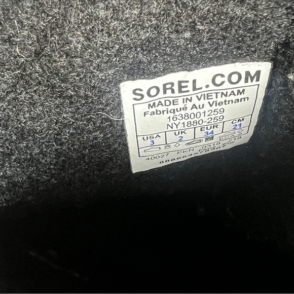 Sorel Tan and Black Winter Boots - Picture 6 of 7